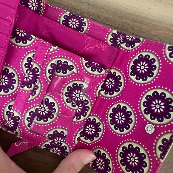 Vera Bradley Wallet Very Berry Paisley Floral Tri fold - Picture 5 of 5